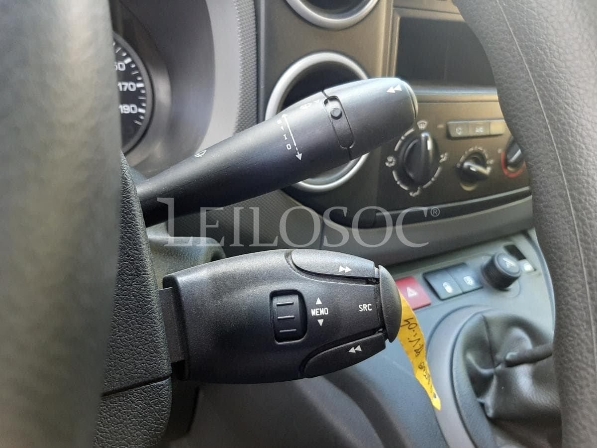 Peugeot Partner 1.6 Blue HDI · Ano 2018 · 3 Lugares — imagem 16