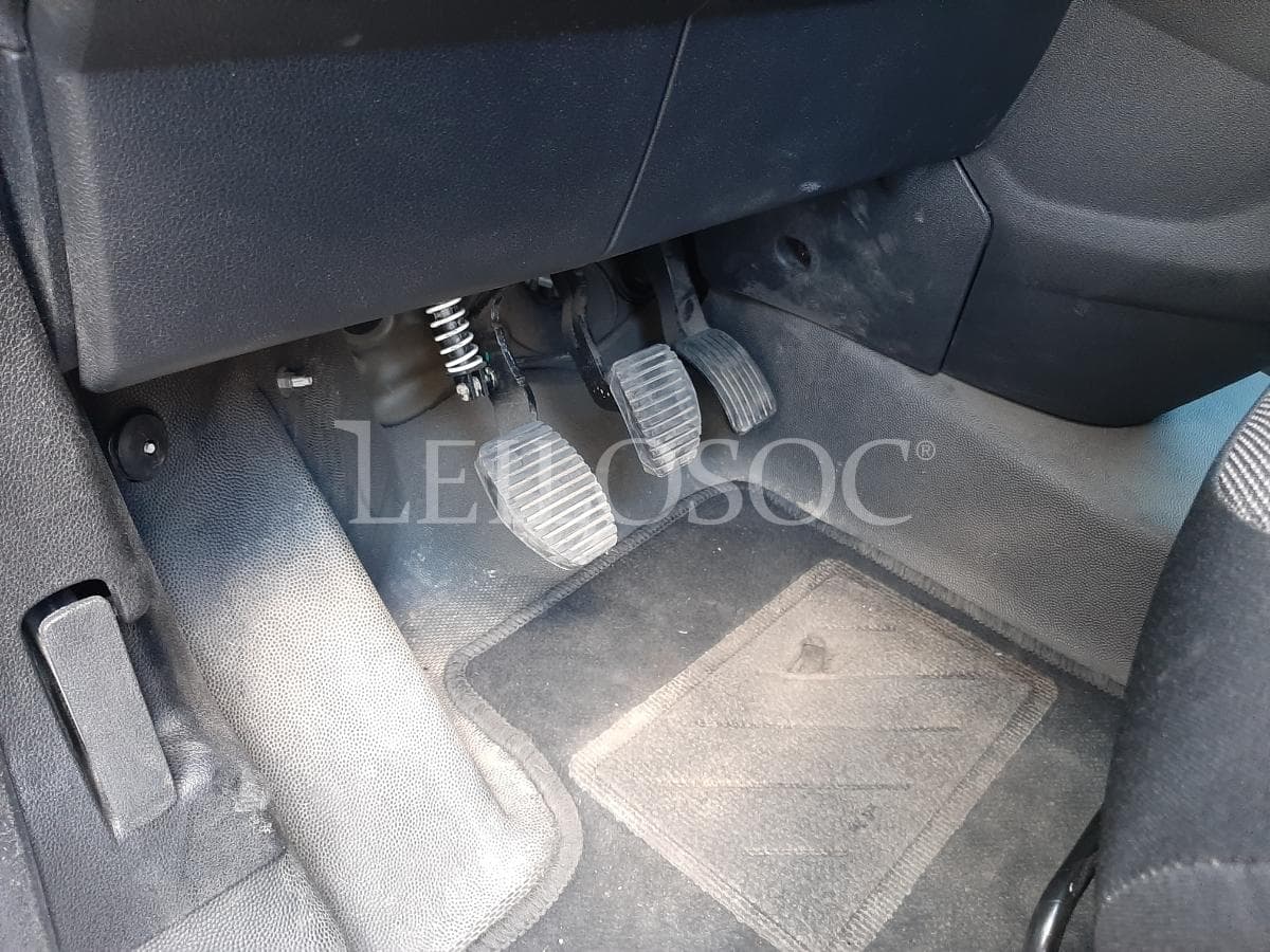 Peugeot Partner 1.6 Blue HDI · Ano 2018 · 3 Lugares — imagem 21