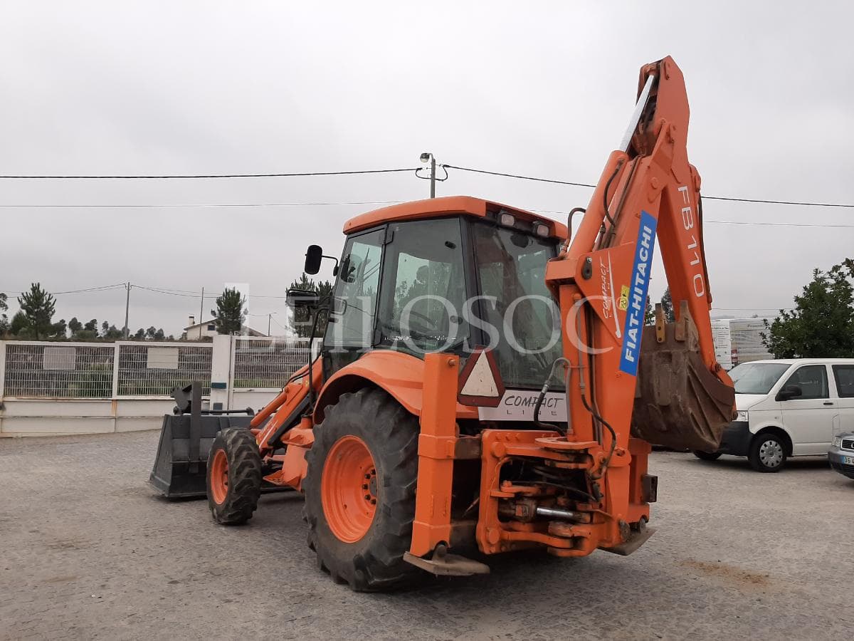 Retroescavadora Fiat Hitachi FB 110 — imagem 4
