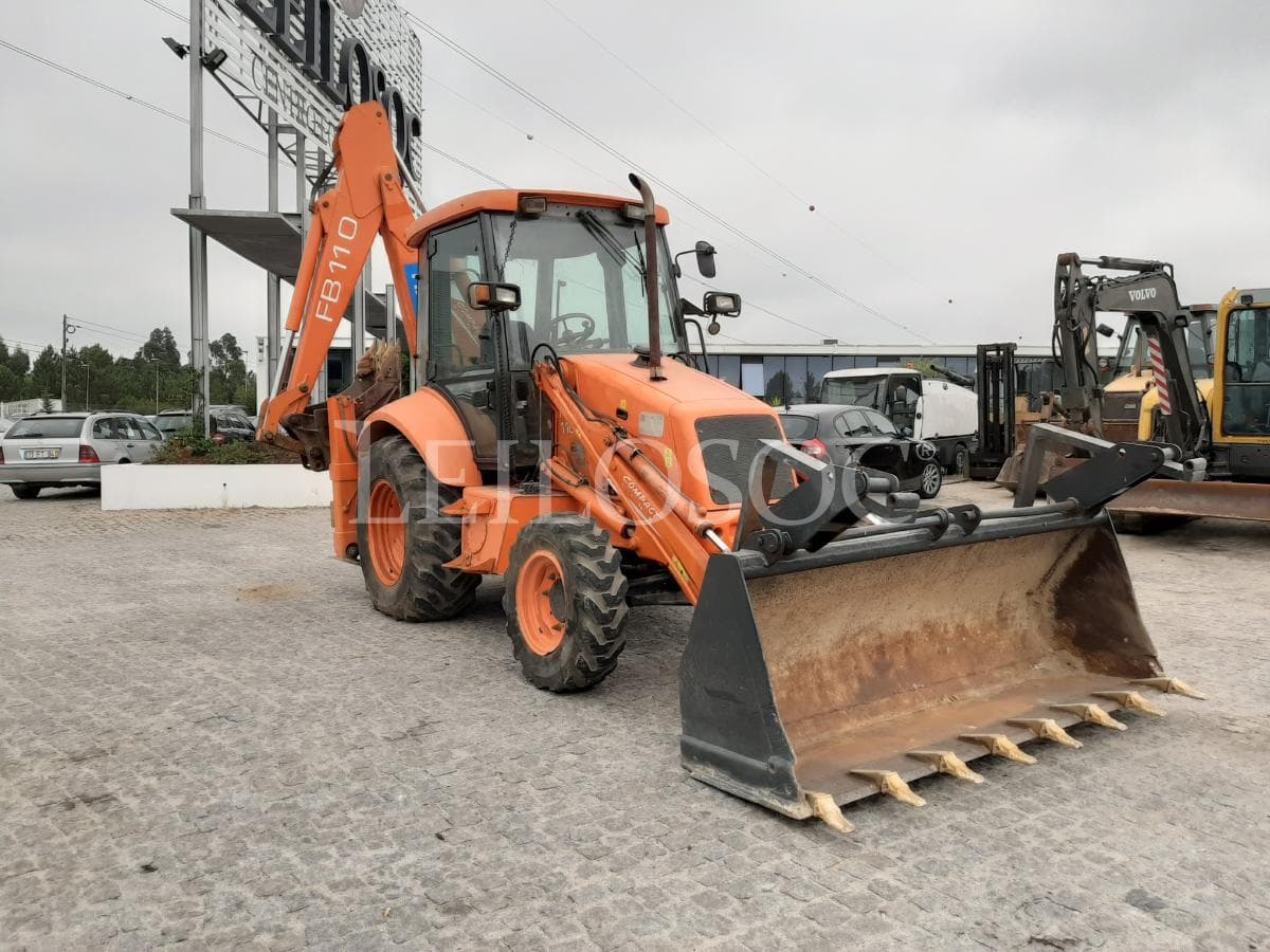 Retroescavadora Fiat Hitachi FB 110 — imagem 1