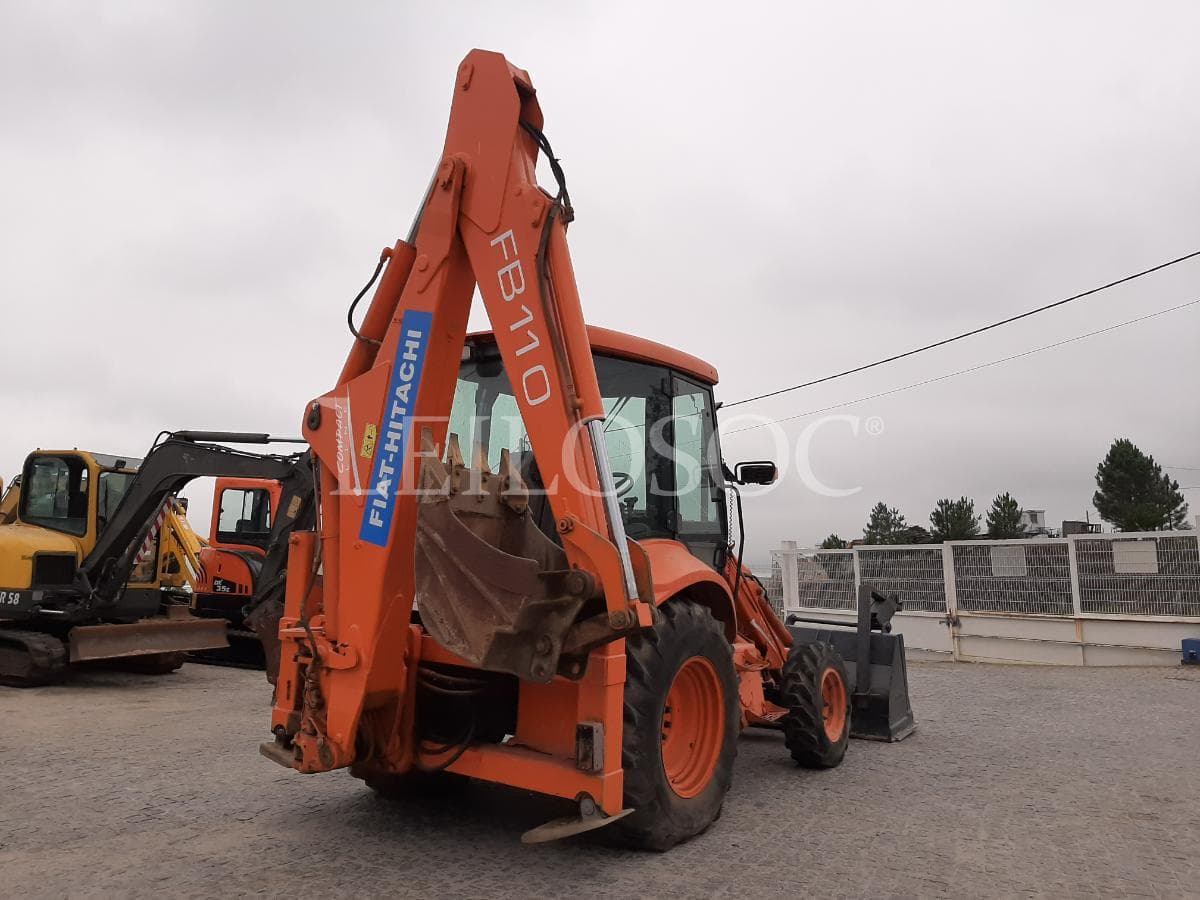 Retroescavadora Fiat Hitachi FB 110 — imagem 6