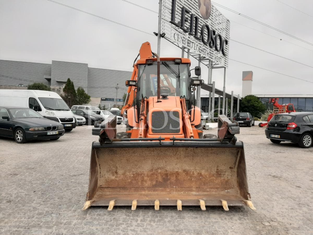 Retroescavadora Fiat Hitachi FB 110 — imagem 2
