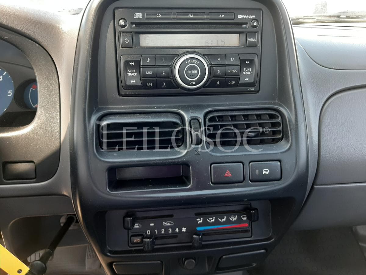 Nissan Pick Up 2.5 DI · Ano 2008 — imagen 11
