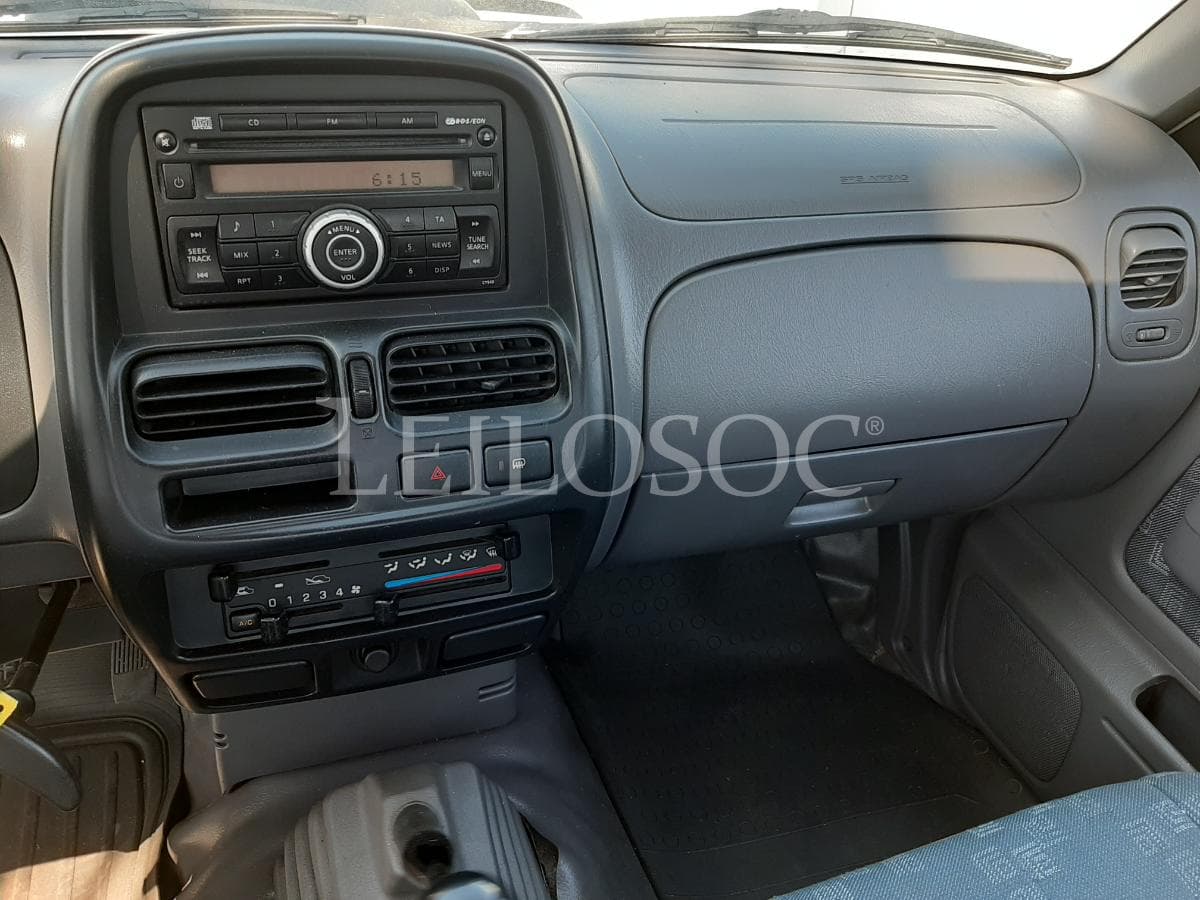 Nissan Pick Up 2.5 DI · Ano 2008 — imagen 15
