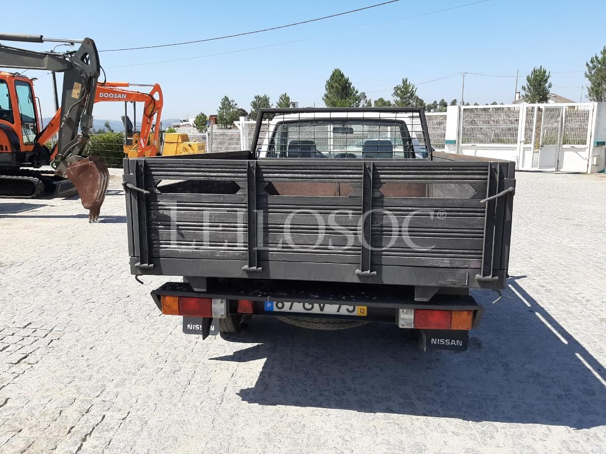 Nissan Pick Up 2.5 DI · Ano 2008 — imagen 5