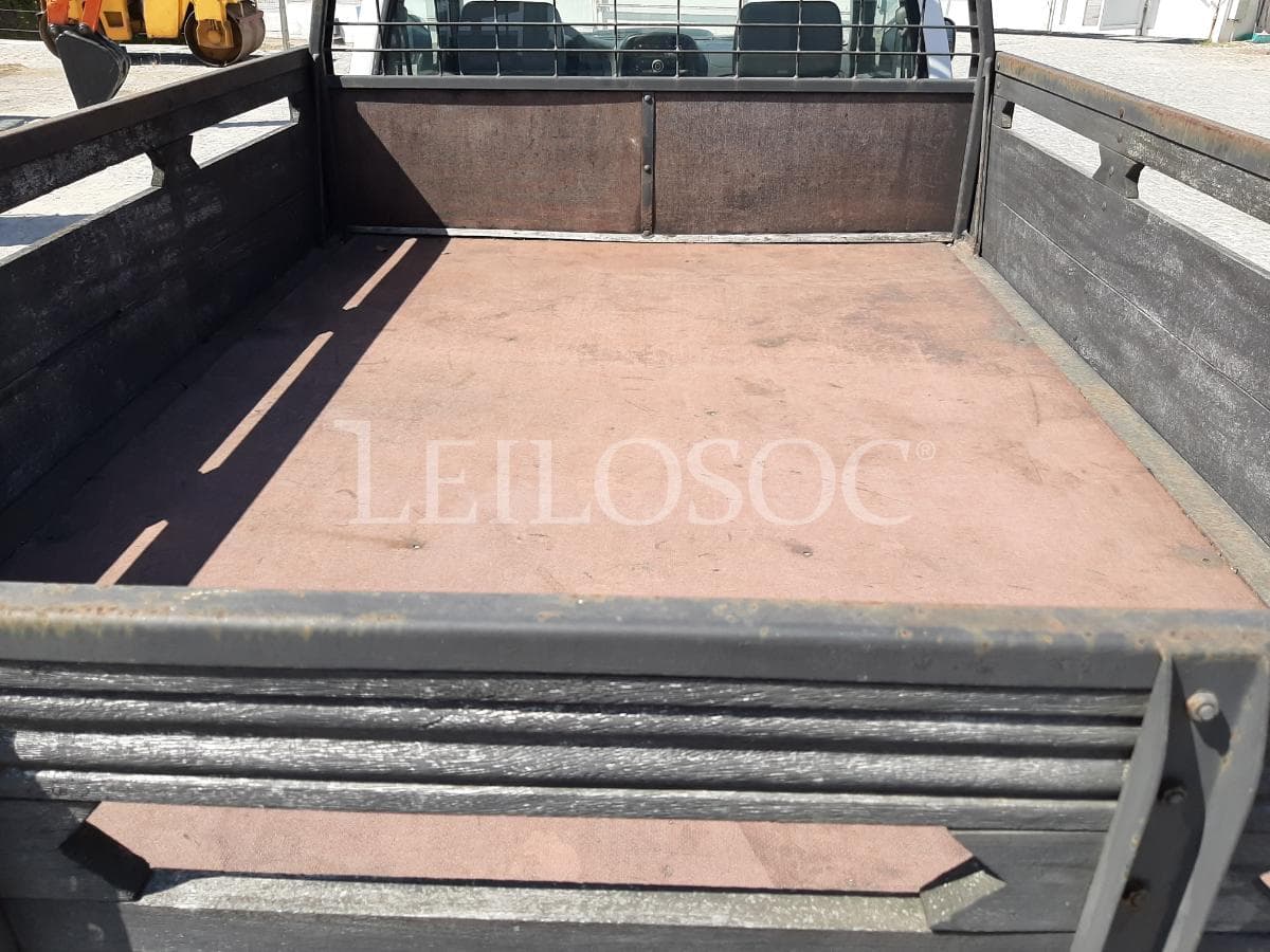 Nissan Pick Up 2.5 DI · Ano 2008 — imagen 7
