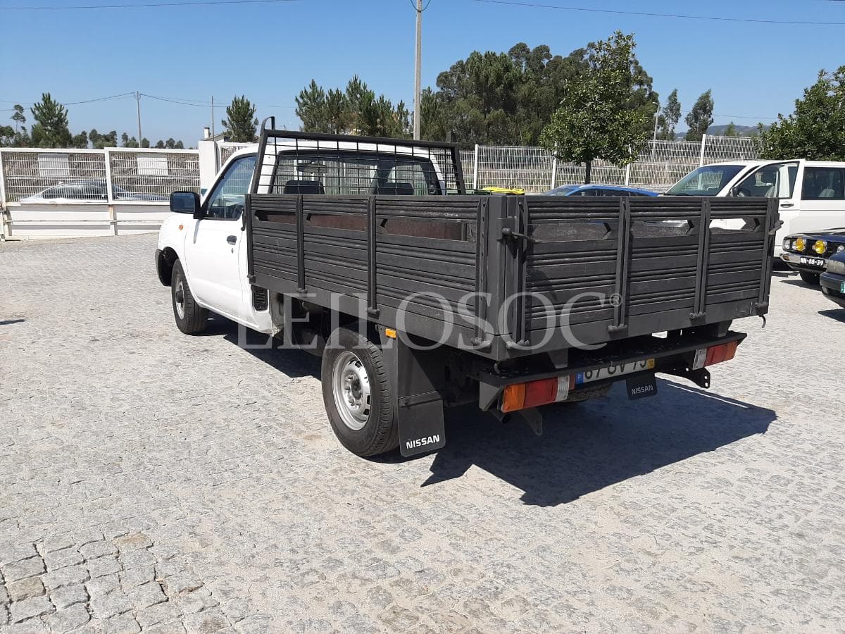 Nissan Pick Up 2.5 DI · Ano 2008 — imagen 6
