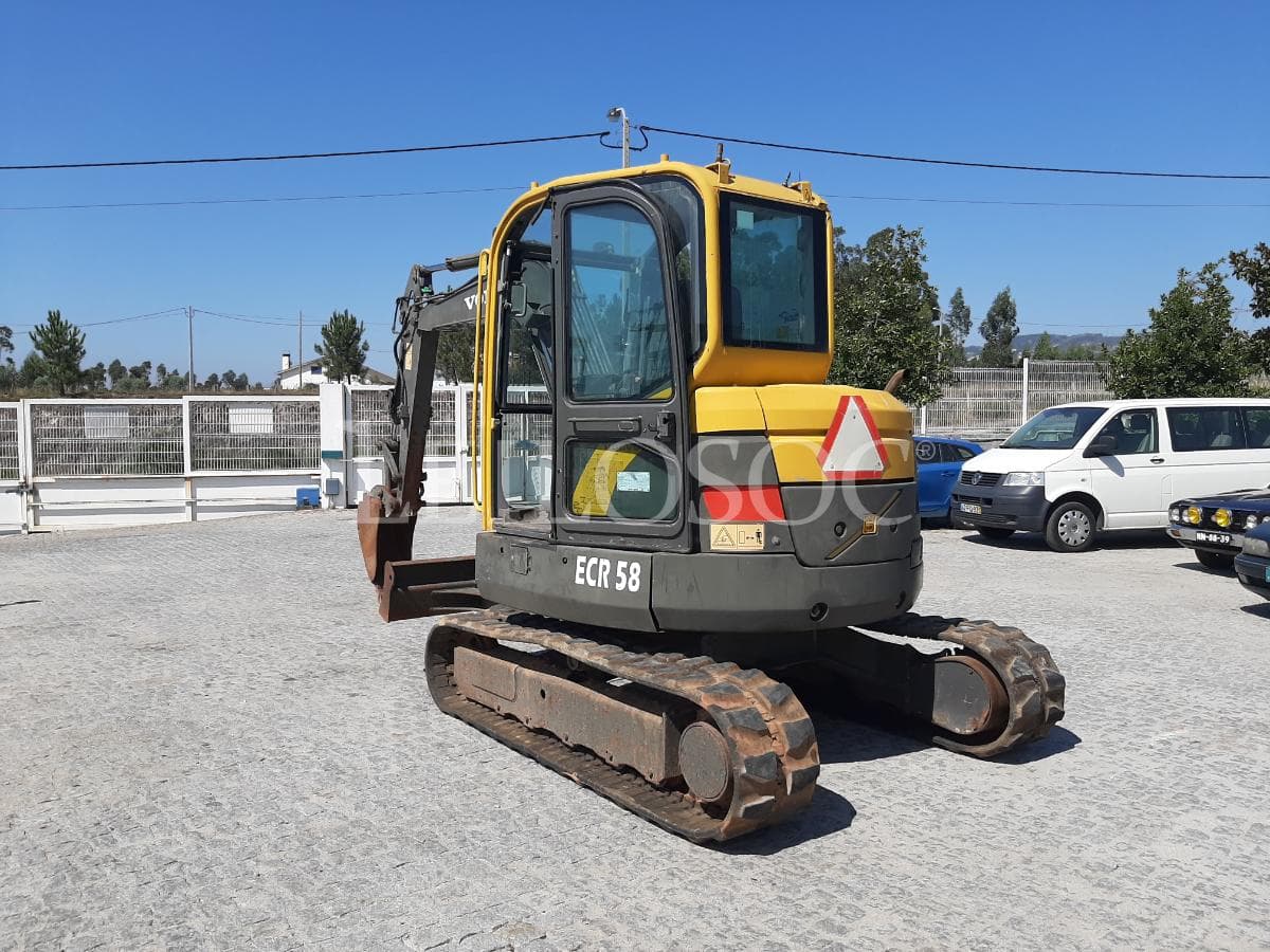 Mini Giratória Volvo ECR 58 · Ano 2008 — imagen 5