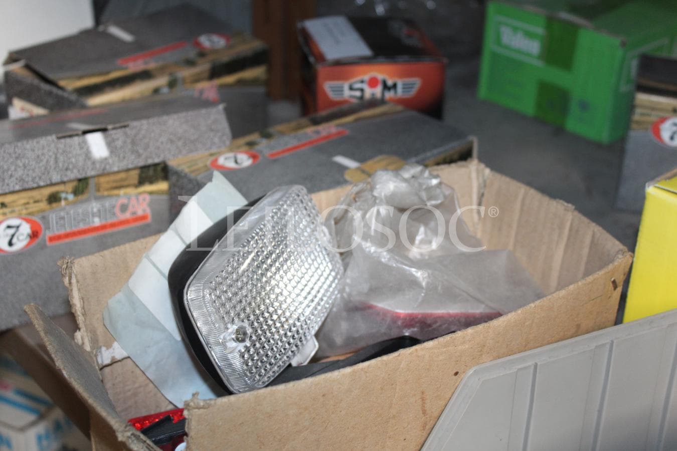 Stock De Peças Automóvel + Estantes — image 7