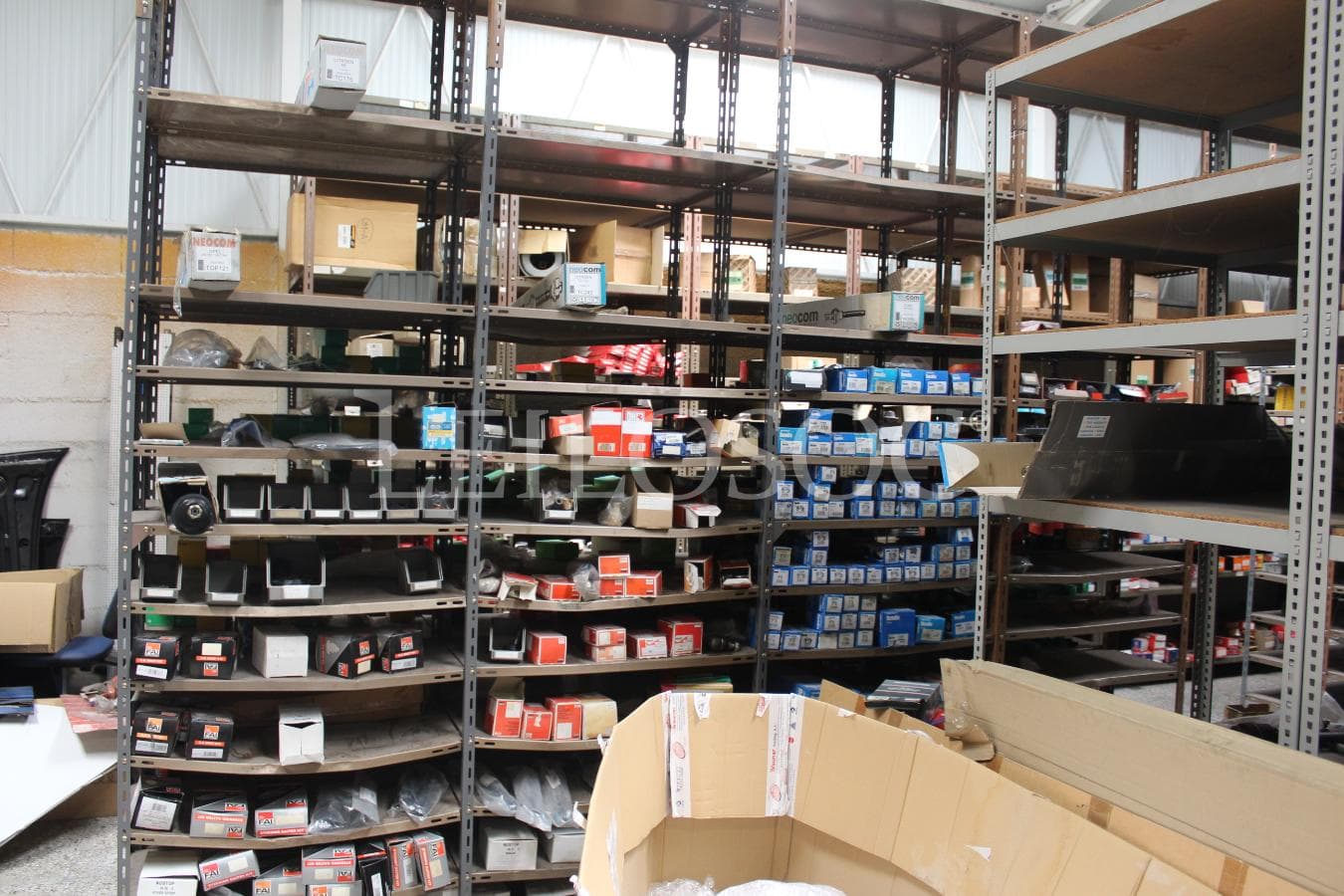 Stock de peças automóvel + Estantes — imagem 3