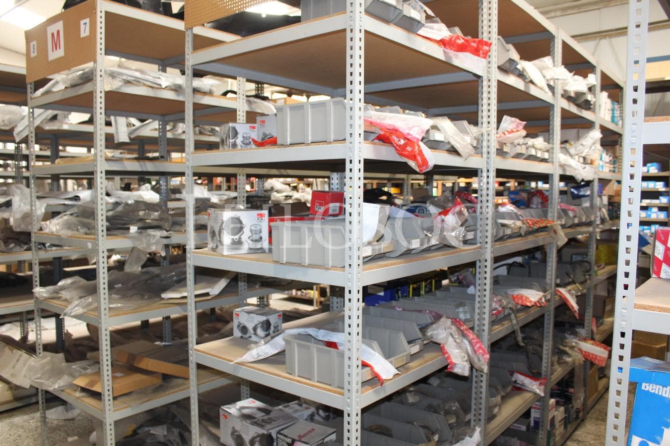 Stock de peças automóvel + Estantes — imagem 6