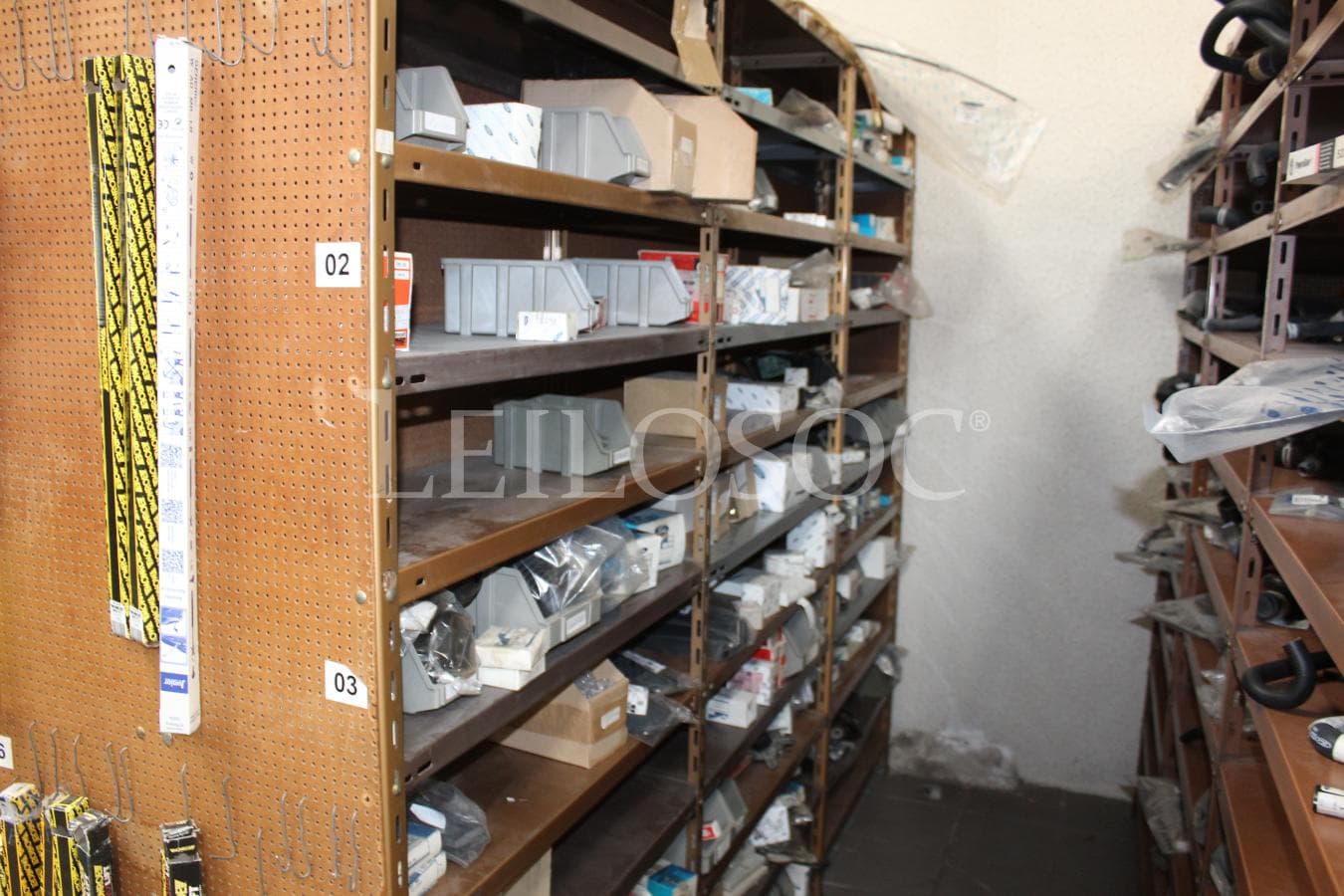 Stock de peças automóvel + Estantes — image 14
