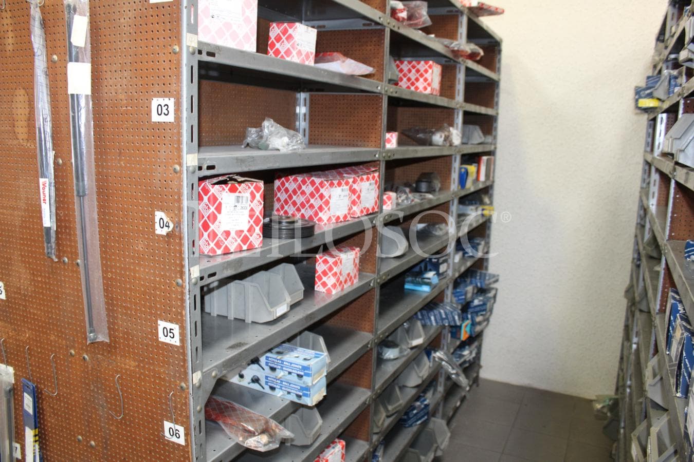 Stock de peças automóvel + Estantes — image 16