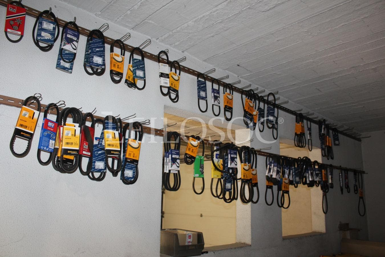 Stock de peças automóvel + Estantes — image 20