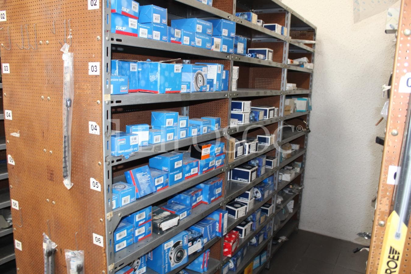 Stock de peças automóvel + Estantes — image 17
