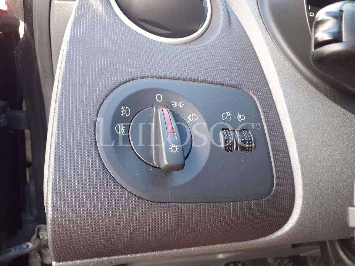Seat Ibiza 1.2 TDI · Ano 2010 — imagen 17