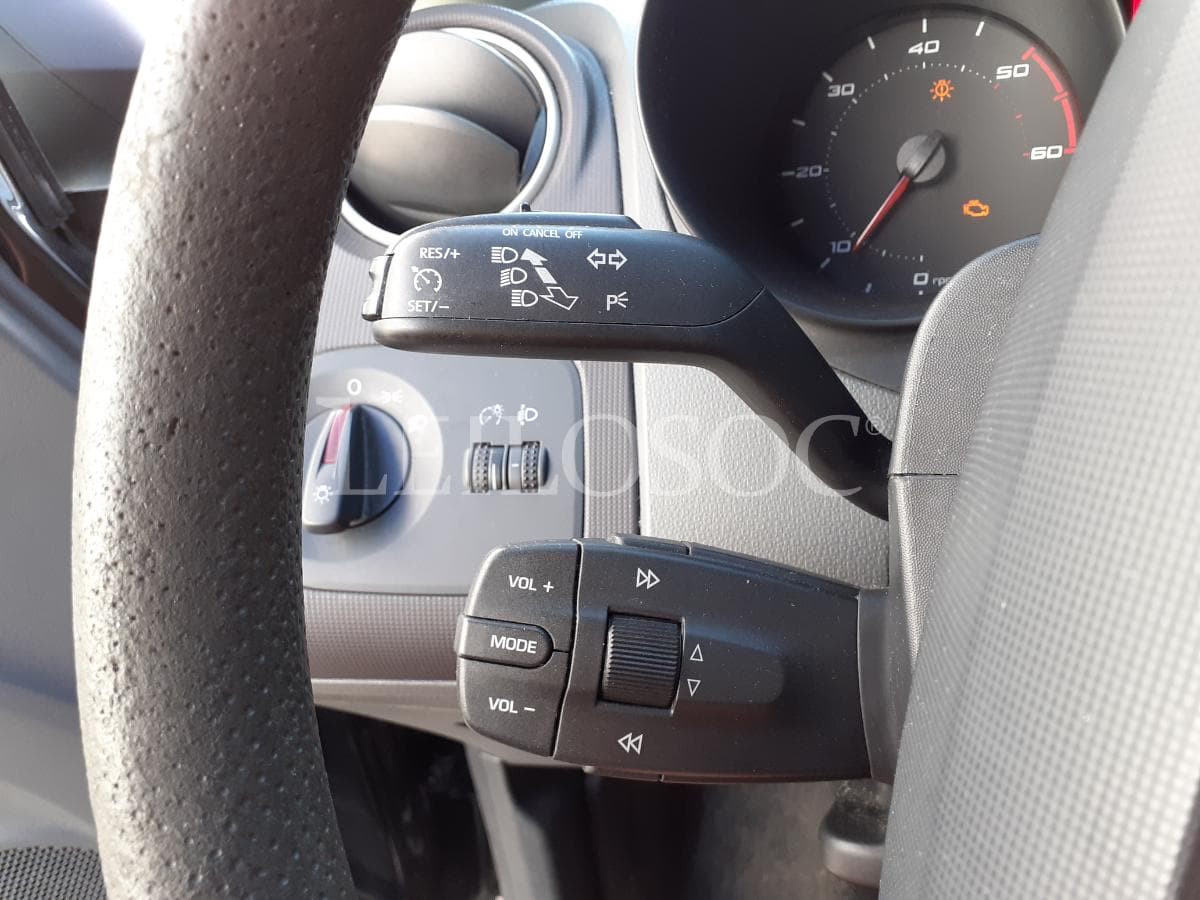 Seat Ibiza 1.2 TDI · Ano 2010 — imagen 15