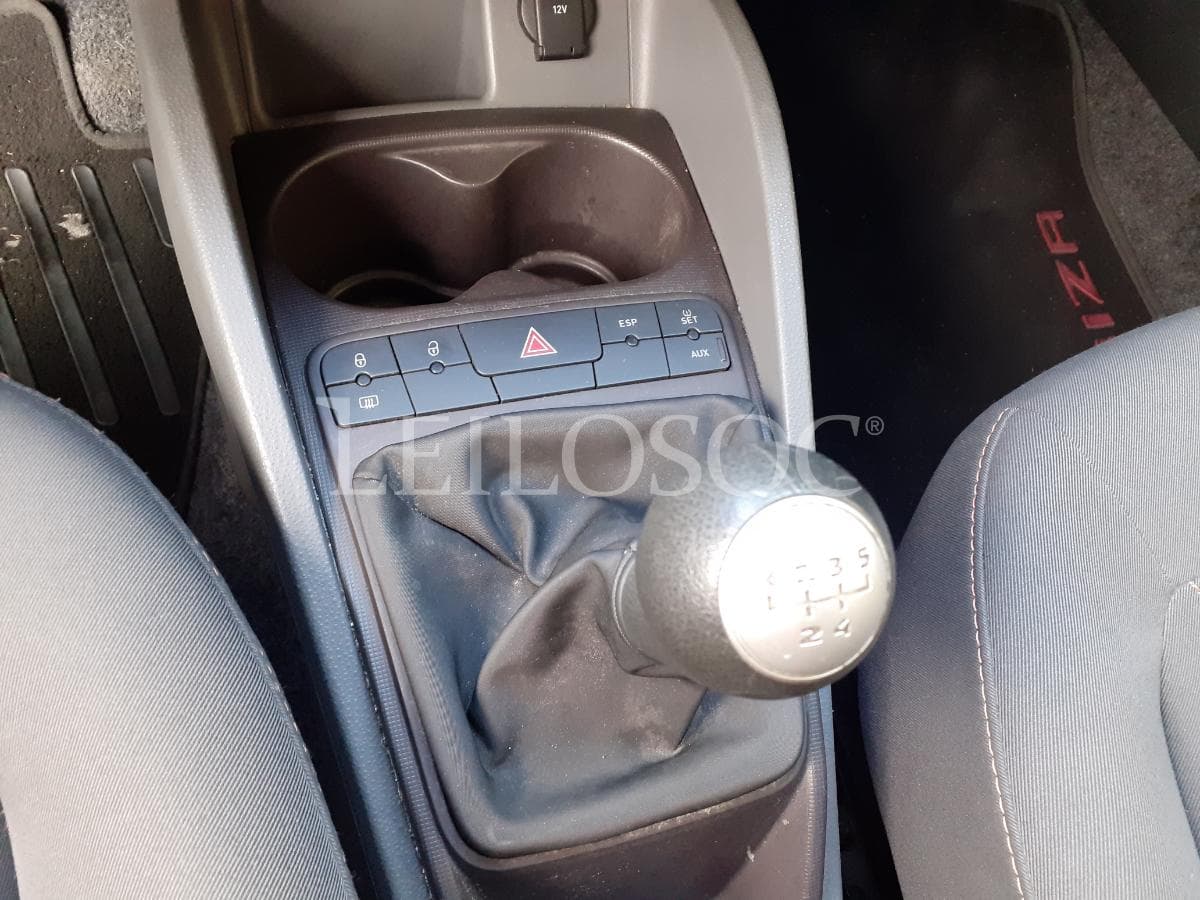 Seat Ibiza 1.2 TDI · Ano 2010 — imagen 19