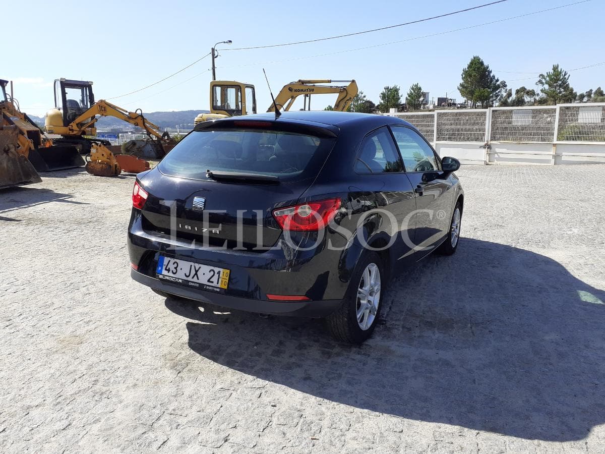 Seat Ibiza 1.2 TDI · Ano 2010 — imagen 4