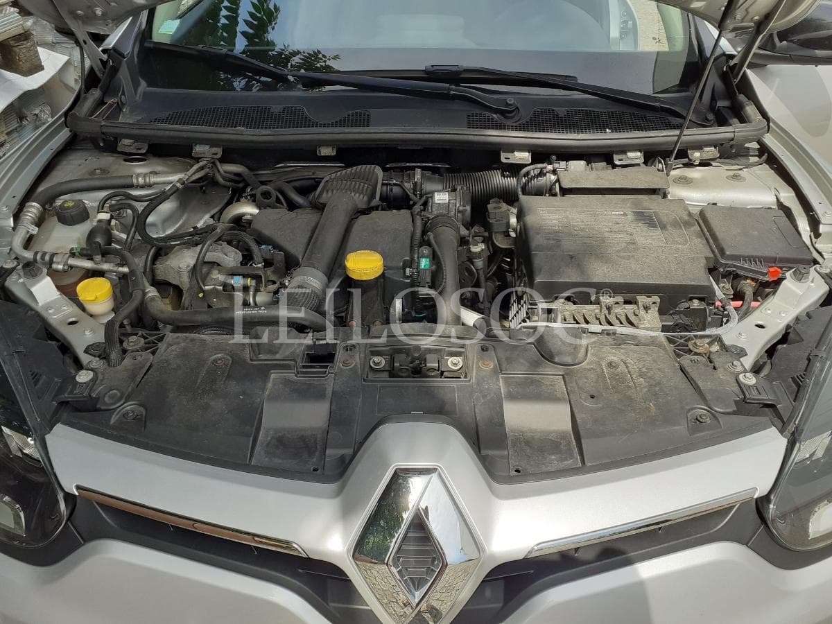 Renault Mégane Sport Tourer 1.5 DCI · Ano 2015 — imagen 17