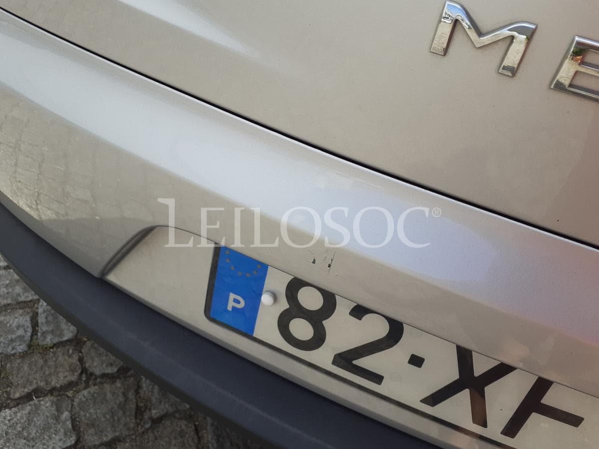 Renault Mégane Sport Tourer 1.5 DCI · Ano 2015 — imagen 23