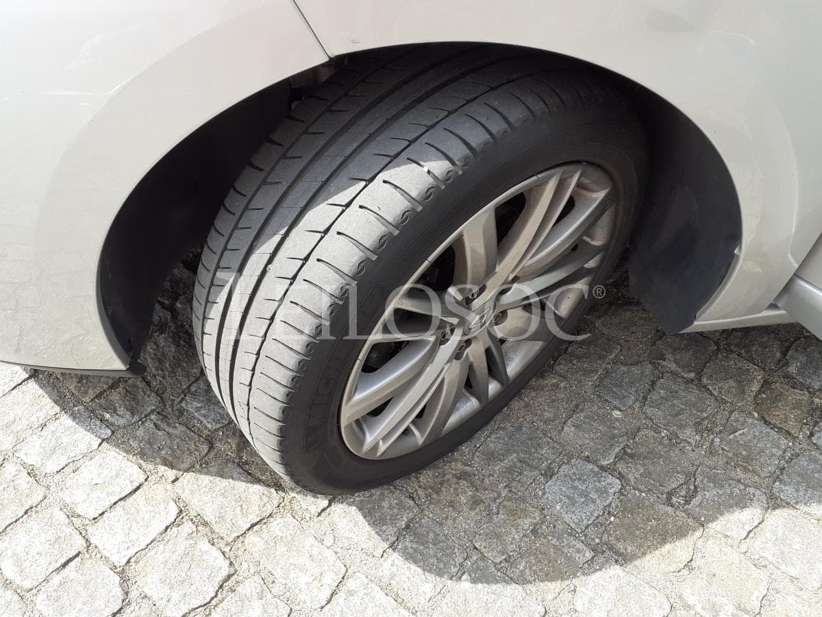 Renault Mégane Sport Tourer 1.5 DCI · Ano 2015 — imagen 27