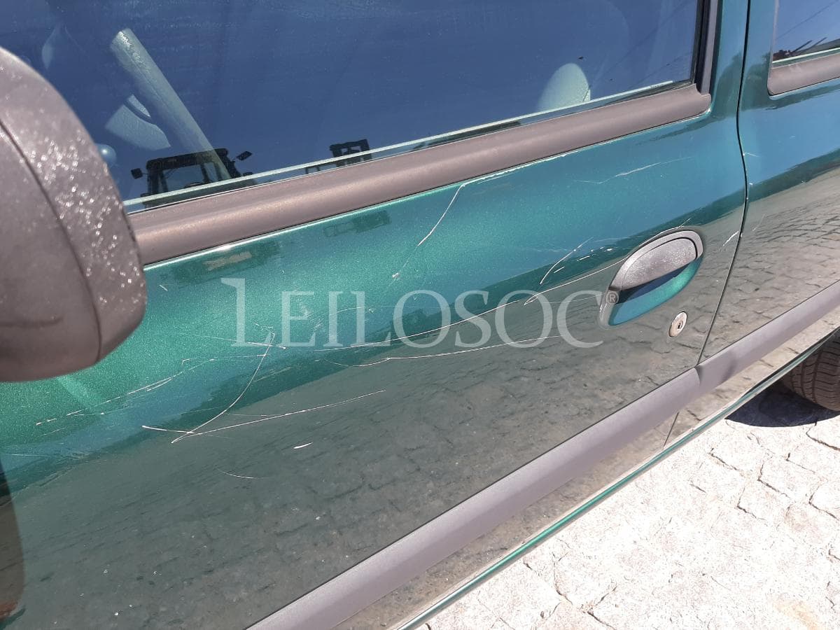 Renault Clio 1.2 · Ano 2001 — imagen 21