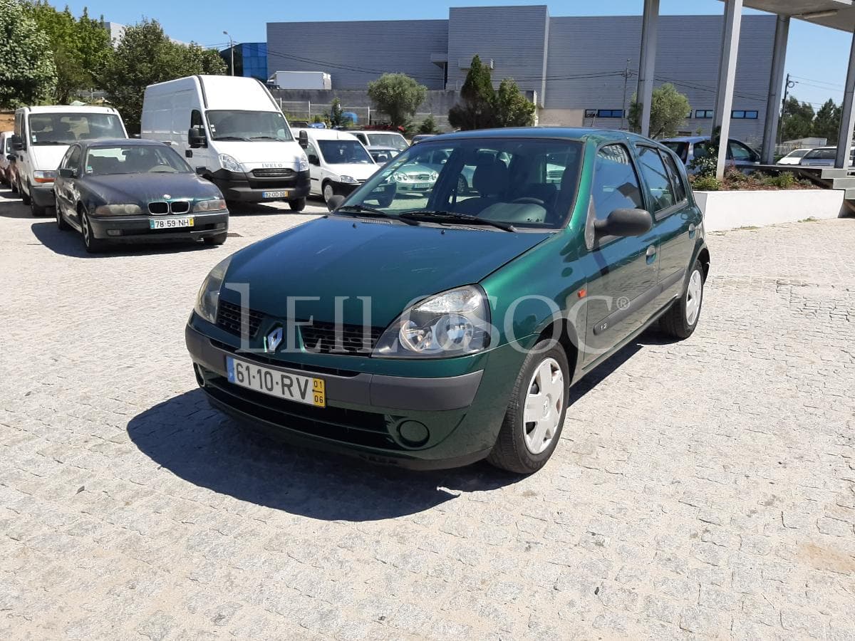 Renault Clio 1.2 · Ano 2001 — imagen 3