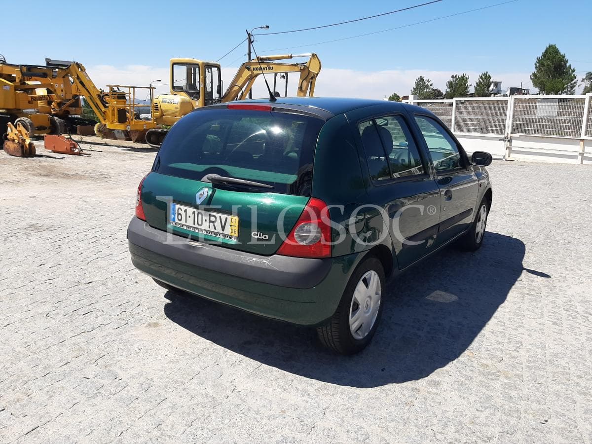 Renault Clio 1.2 · Ano 2001 — imagen 4