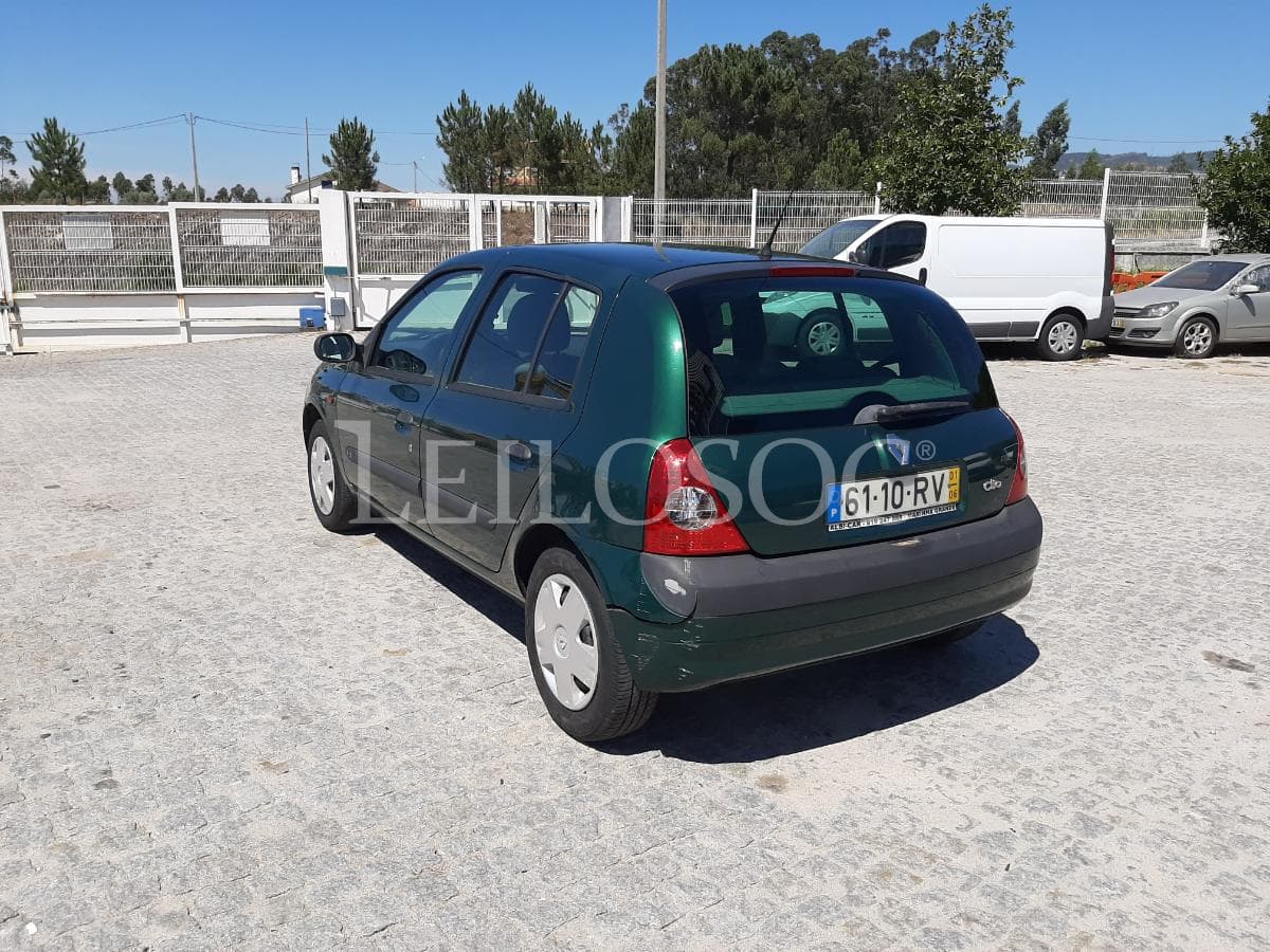Renault Clio 1.2 · Ano 2001 — imagen 6
