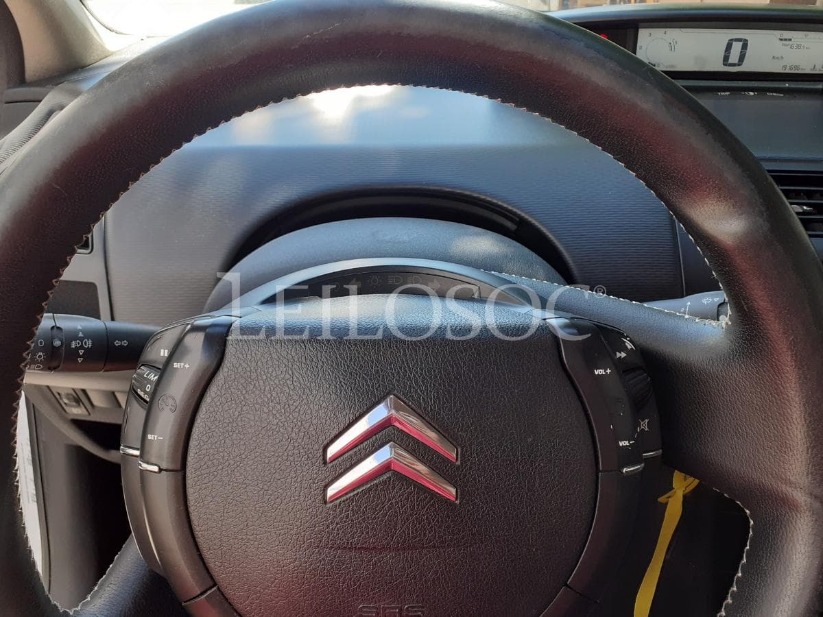 Citroën C4 Coupé 1.6 HDI · Ano 2008 — imagen 15