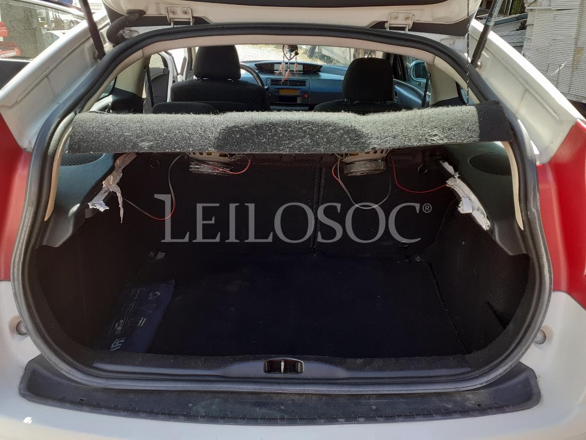 Citroën C4 Coupé 1.6 HDI · Ano 2008 — imagen 7