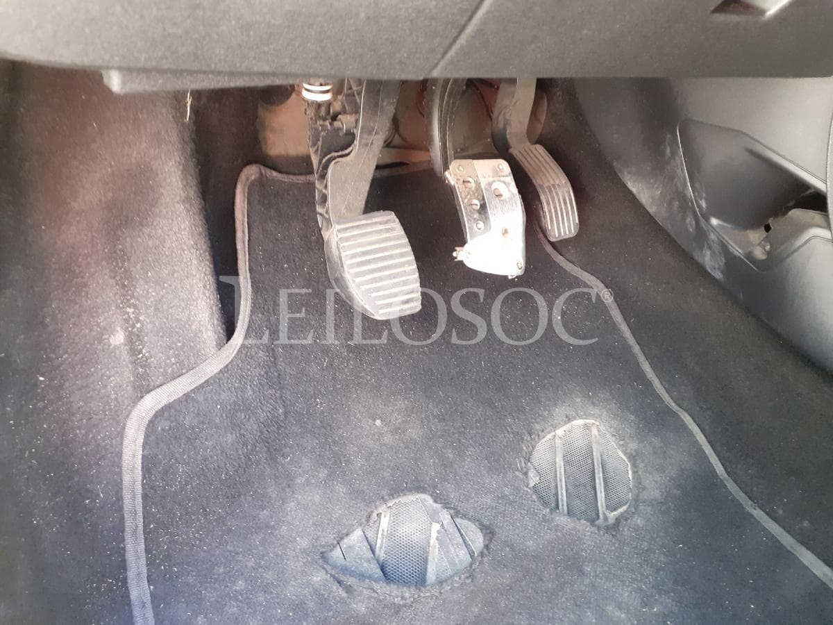 Citroën C4 Coupé 1.6 HDI · Ano 2008 — imagen 16