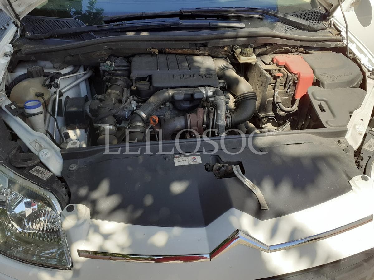 Citroën C4 Coupé 1.6 HDI · Ano 2008 — imagen 19