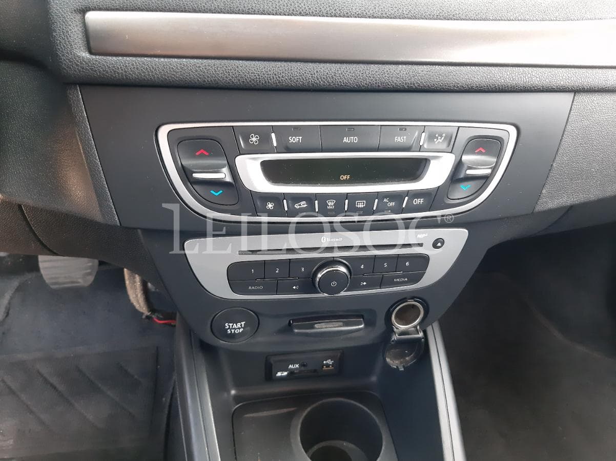 Renault Mégane 1.5 DCI · Ano 2014 — imagen 19