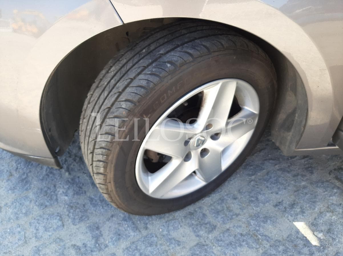 Renault Mégane 1.5 DCI · Ano 2014 — imagen 31