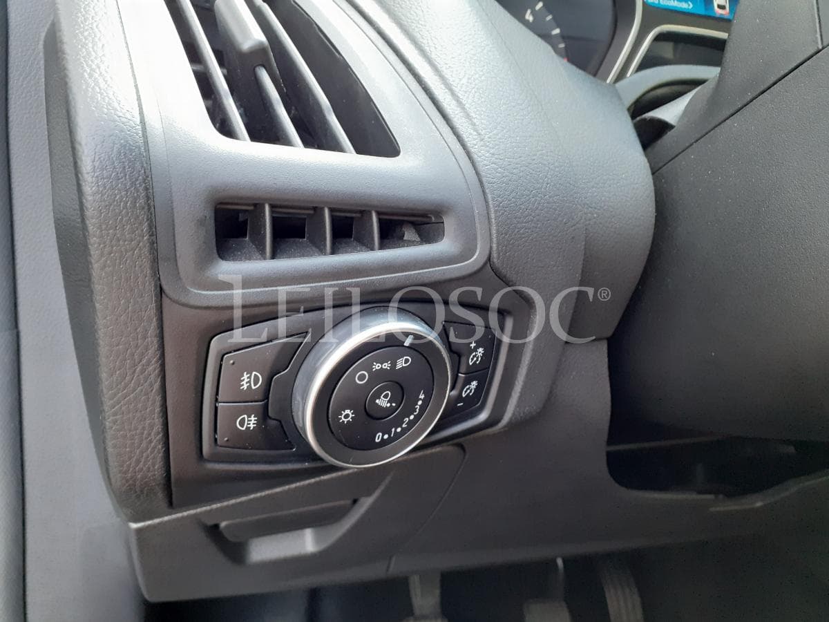 Ford Focus 1.5 TDCI · Ano 2017 — imagen 15