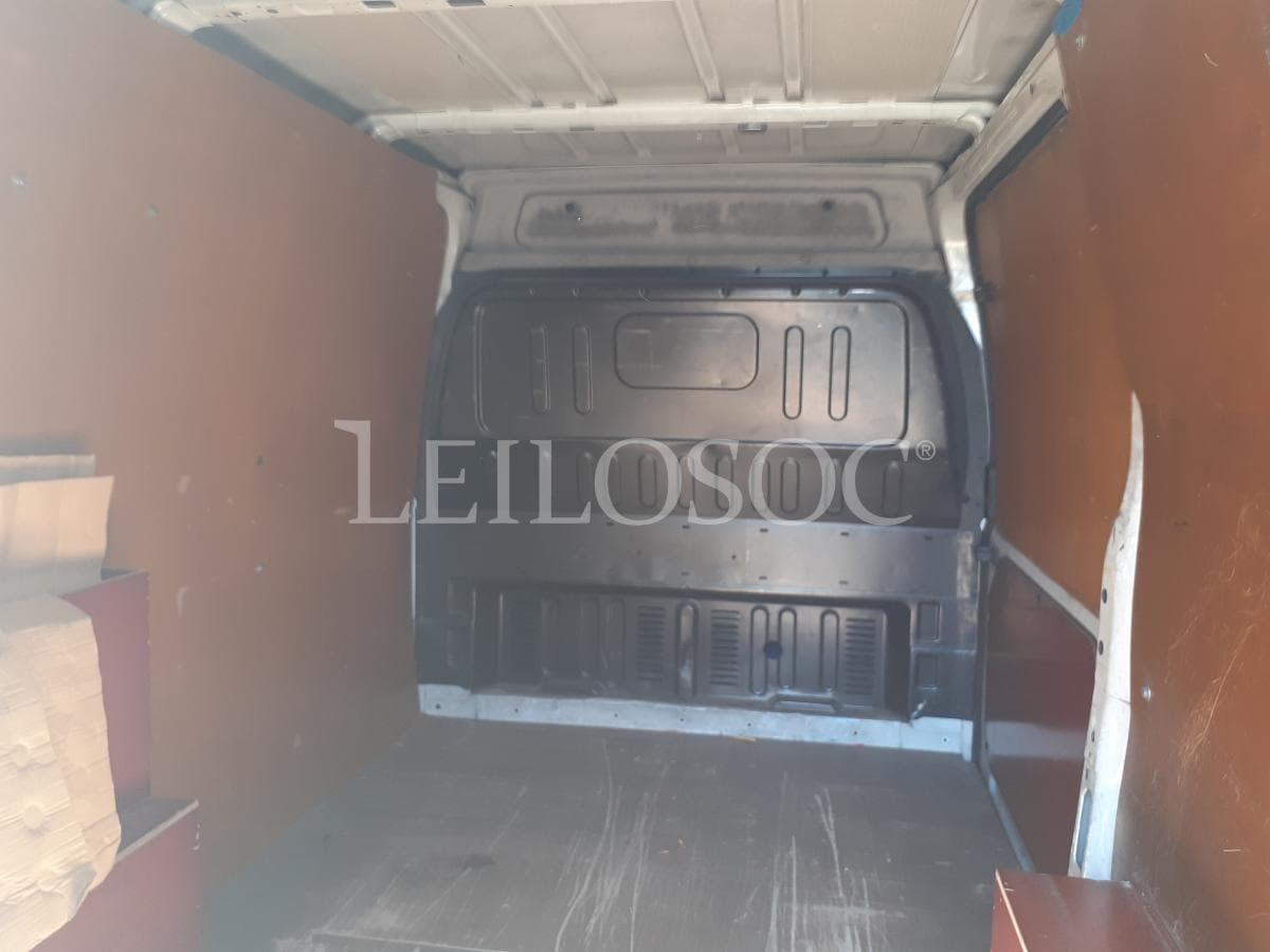 Ford Transit — image 9