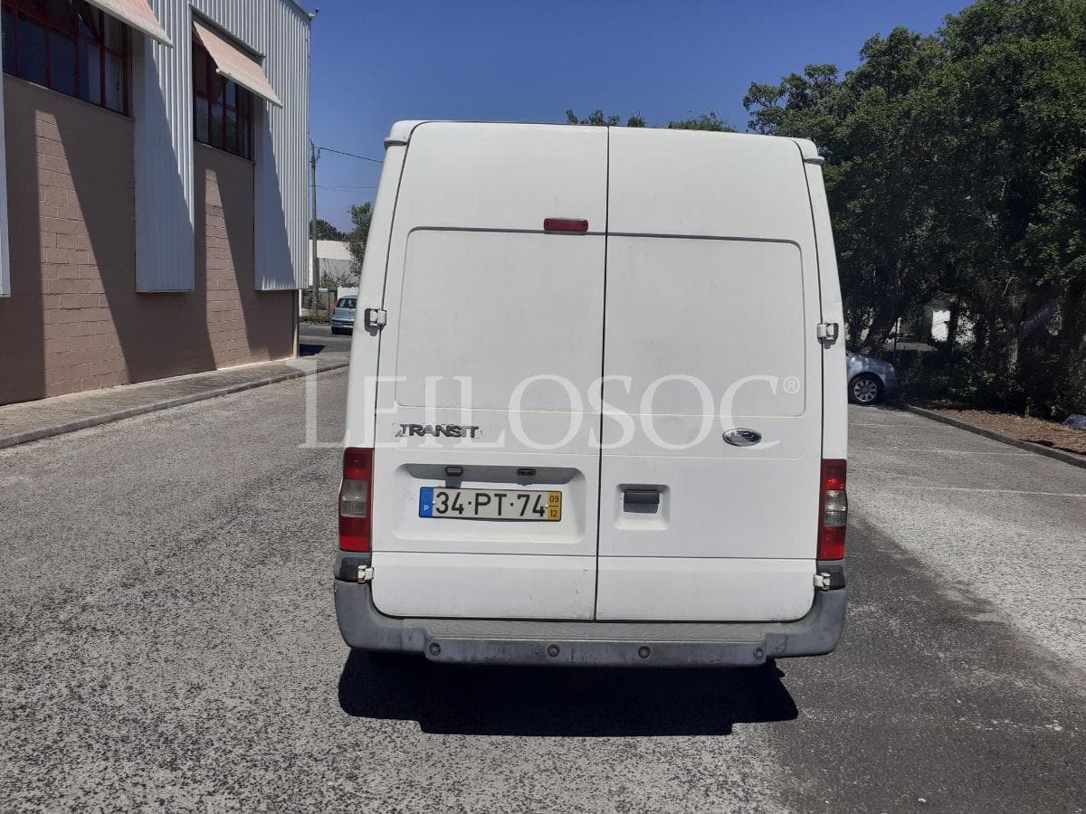 Ford Transit — image 6