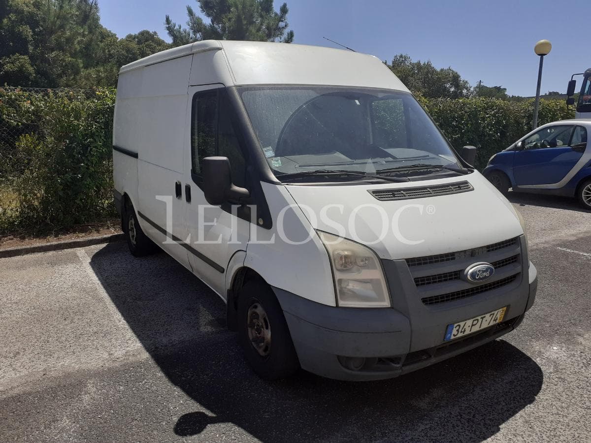 Ford Transit — image 3