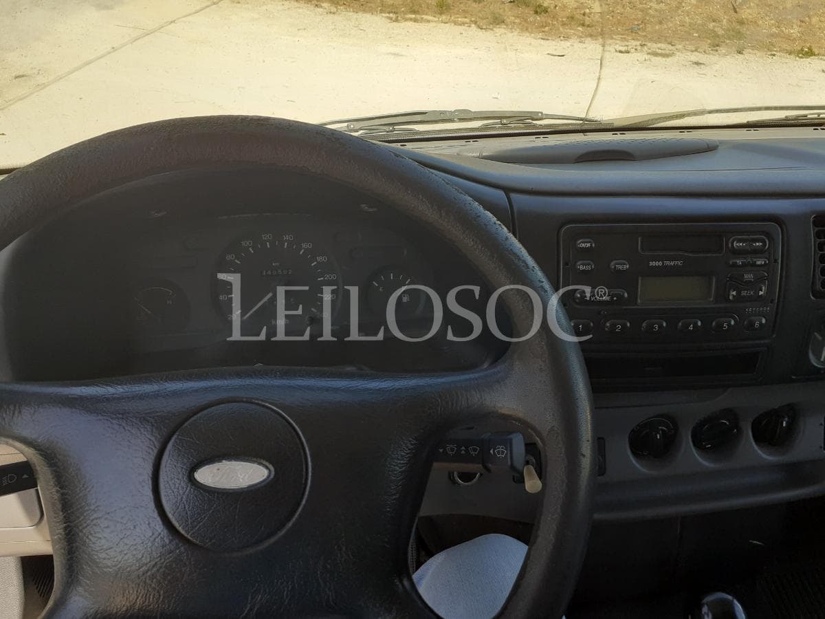 Ford Transit — imagem 10