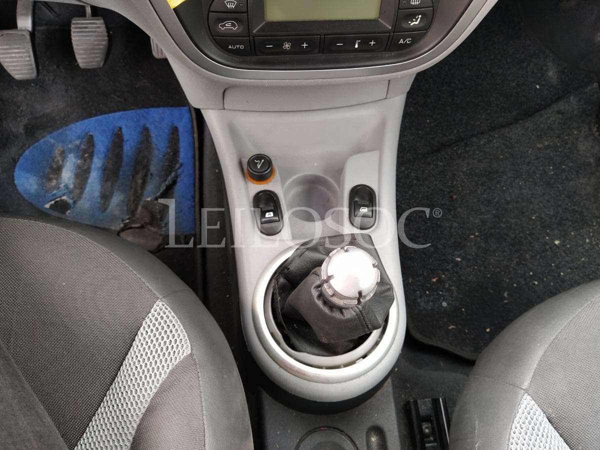 Citroën C3 1.4 HDI · Ano 2006 — imagem 8