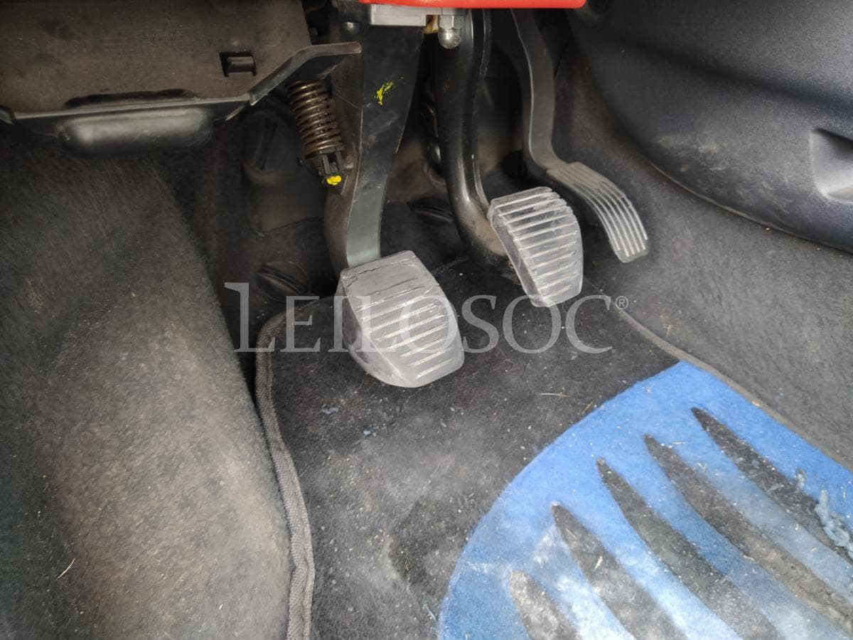 Citroën C3 1.4 HDI · Ano 2006 — imagem 11