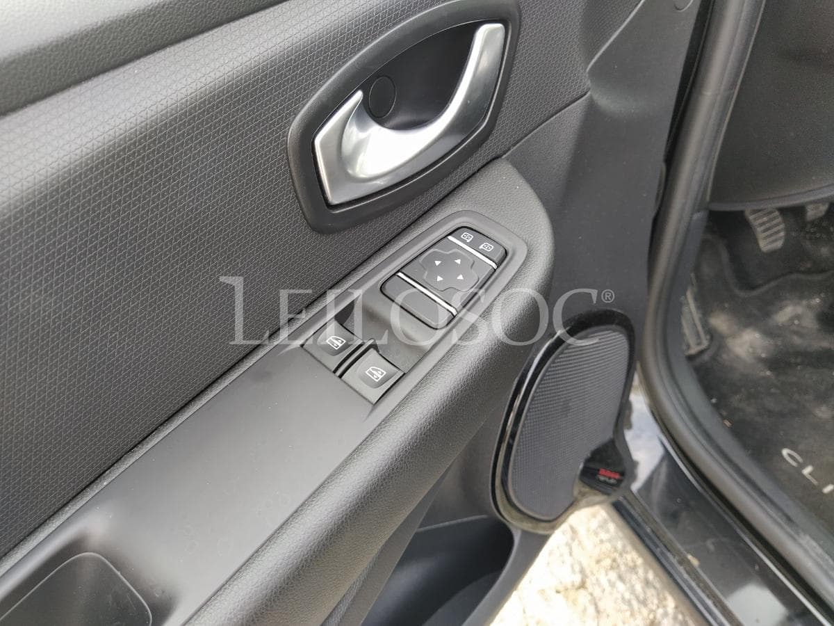 Renault Clio 1.5 DCI · Ano 2017 — imagen 12