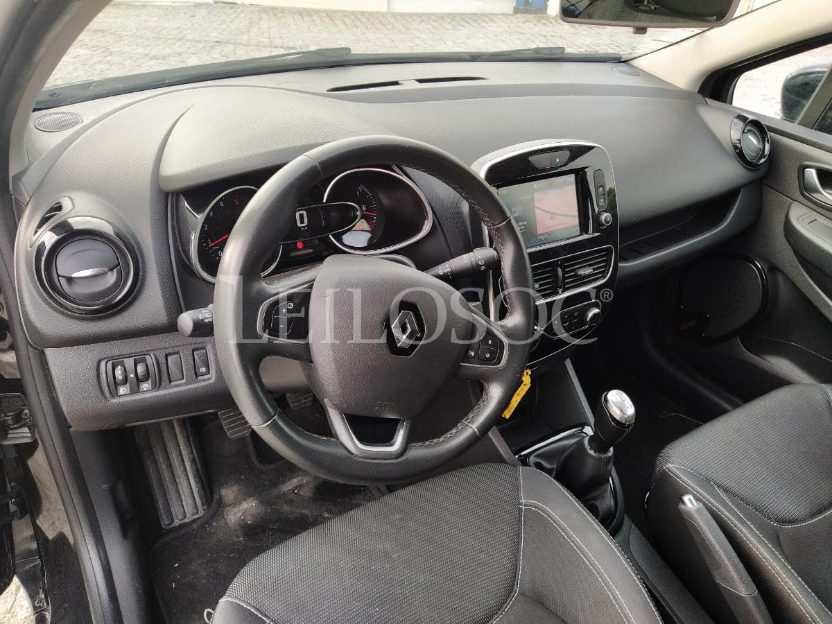 Renault Clio 1.5 DCI · Ano 2017 — imagen 13