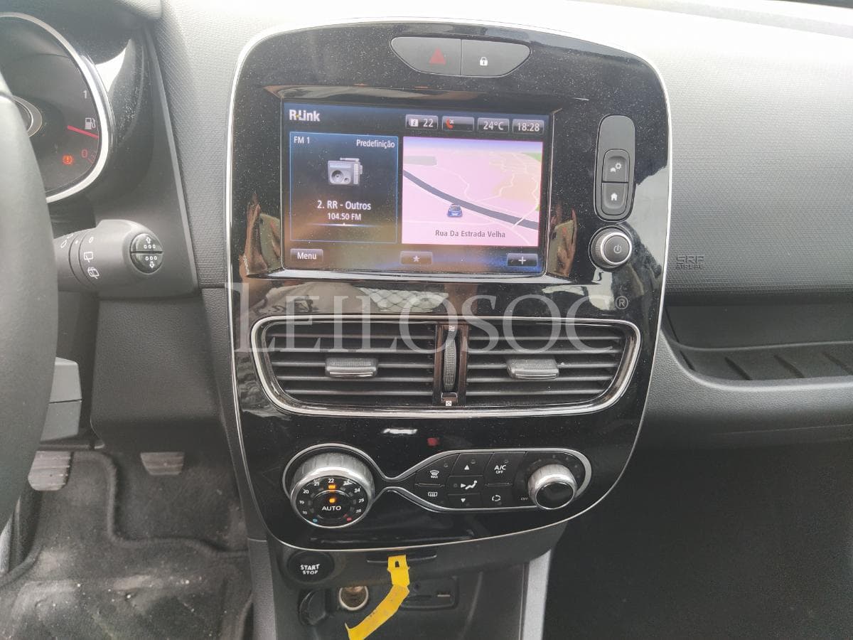 Renault Clio 1.5 DCI · Ano 2017 — imagen 14