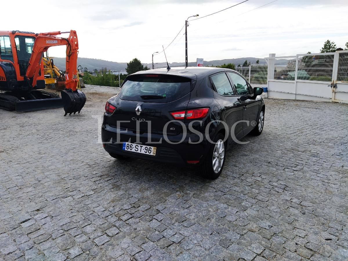 Renault Clio 1.5 DCI · Ano 2017 — imagen 4