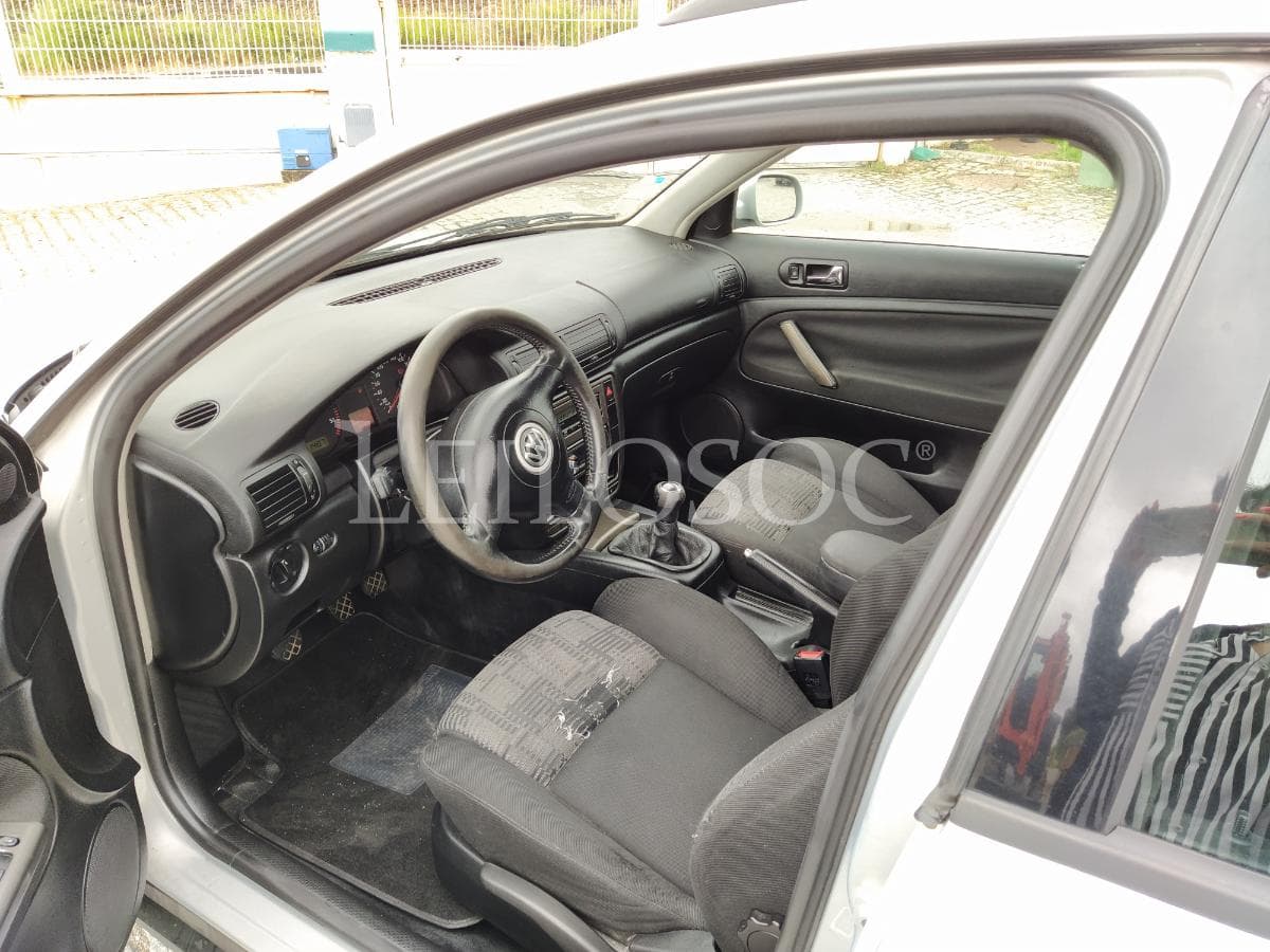 Volkswagen Passat 1.9 TDI · Ano 2000 — imagen 9