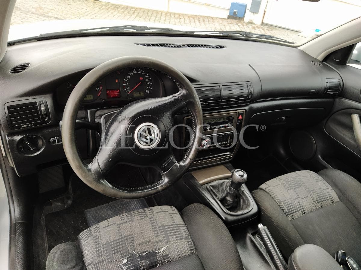 Volkswagen Passat 1.9 TDI · Ano 2000 — imagen 14
