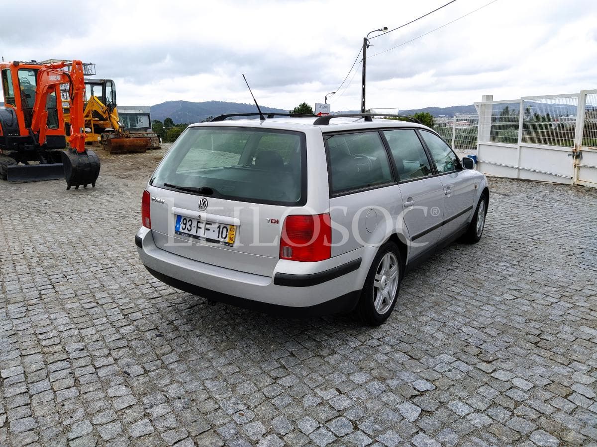 Volkswagen Passat 1.9 TDI · Ano 2000 — imagen 4